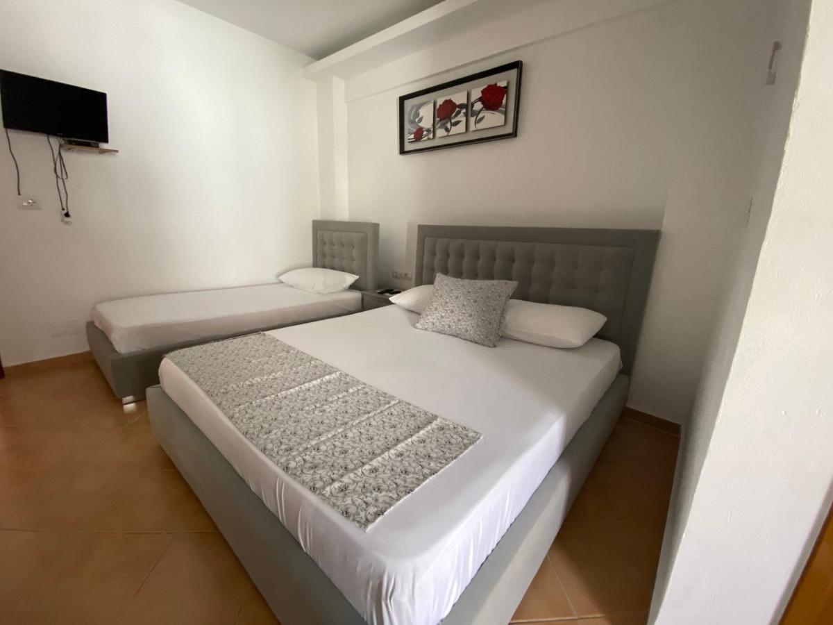 Eraldo Brahimi Apartaments Ksamil Exteriör bild