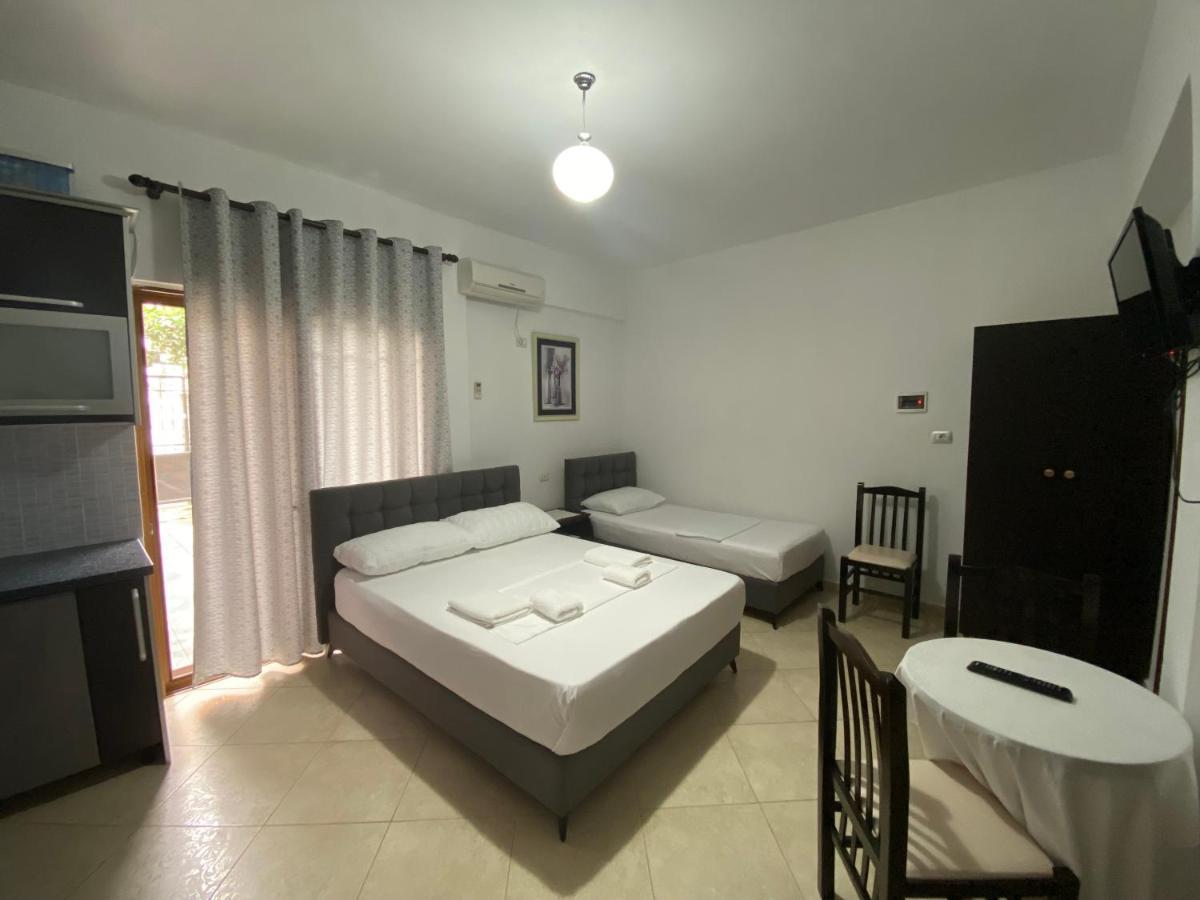 Eraldo Brahimi Apartaments Ksamil Exteriör bild